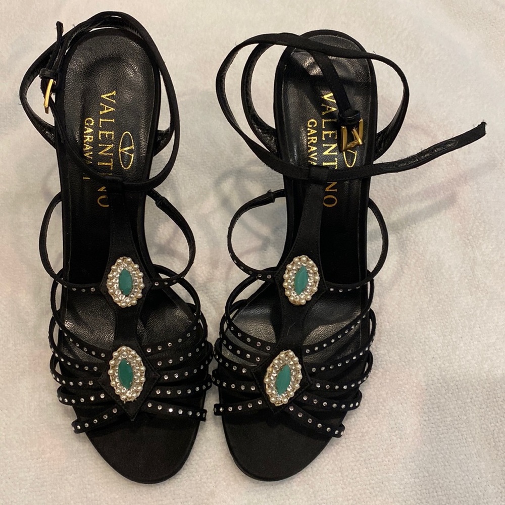Valentino Garavani black heels size 37